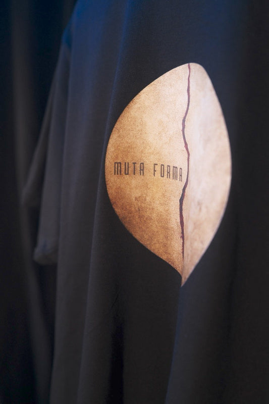 T-shirt MUTA FORMA - Nera