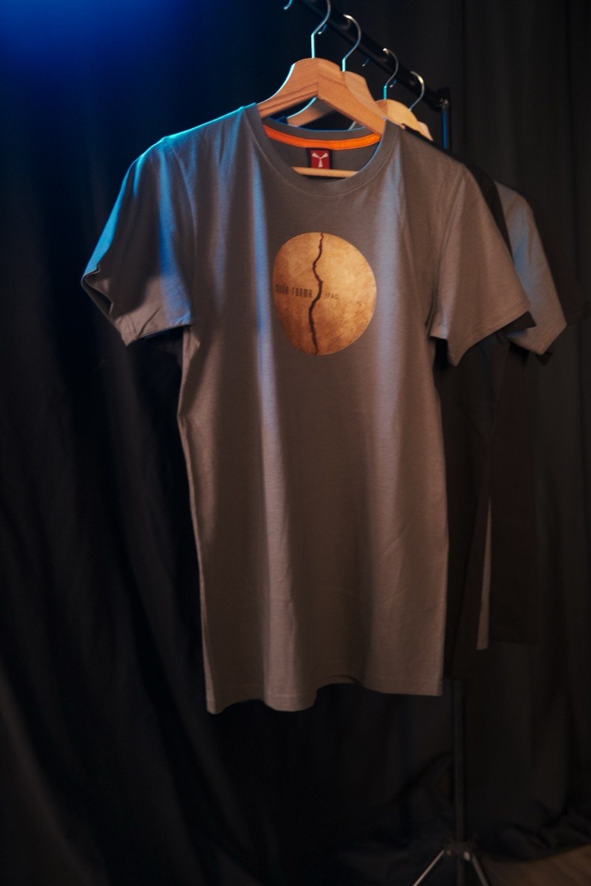 T-Shirt MUTA FORMA - Fumo